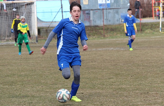 和社会各界 和社会各界